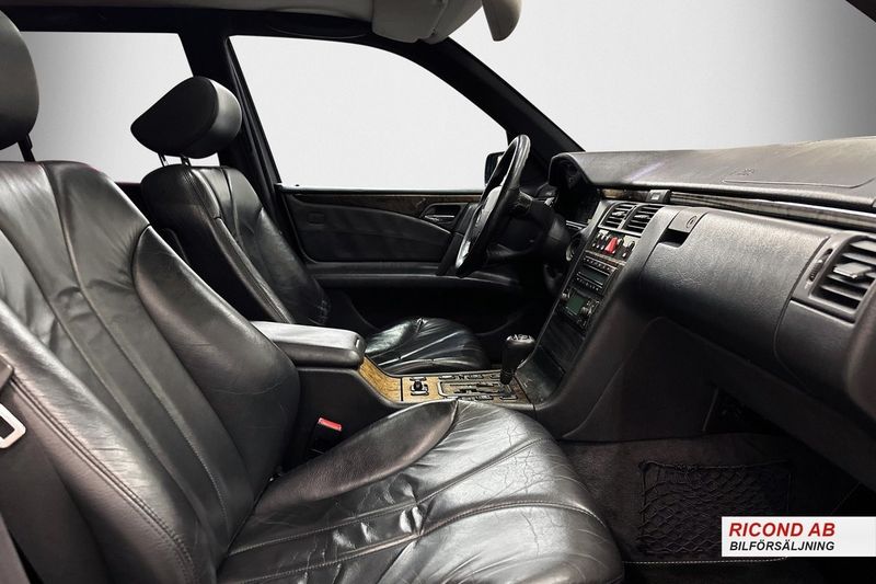 Mercedes E55 AMG bild 13