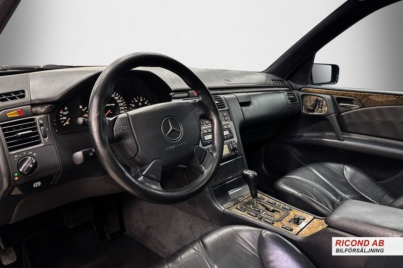 Mercedes E55 AMG bild 15