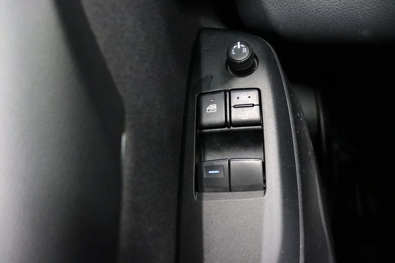 Toyota Yaris bild 17