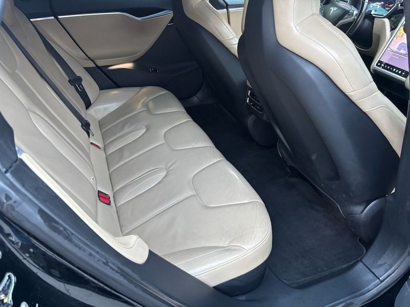 Tesla Model S bild 11
