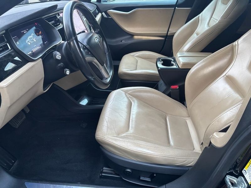 Tesla Model S bild 14