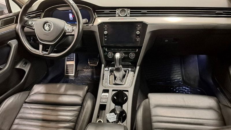 Volkswagen Passat bild 9