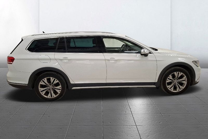 Volkswagen Passat bild 4