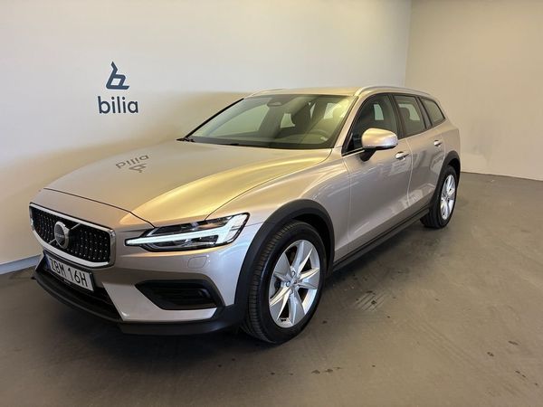 Volvo V60 Cross Country B4 AWD Diesel Core / Keyless / Ba... - 2024