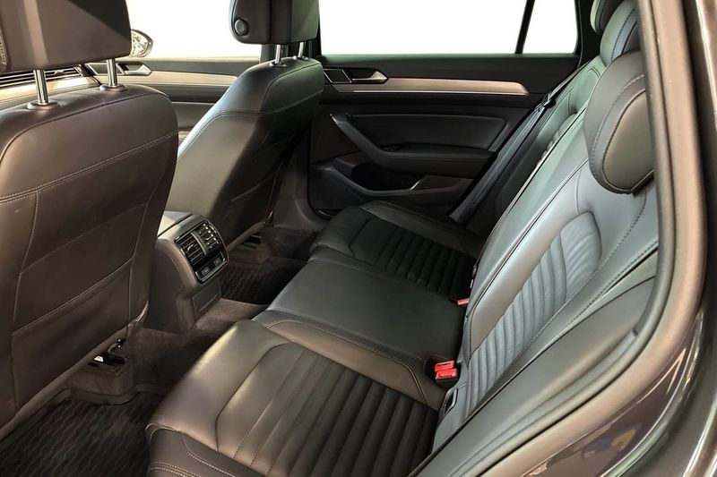 Volkswagen Passat bild 13