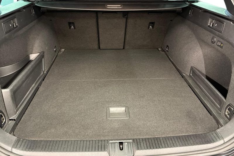 Volkswagen Passat bild 12
