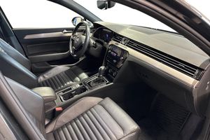 Volkswagen Passat bild 7