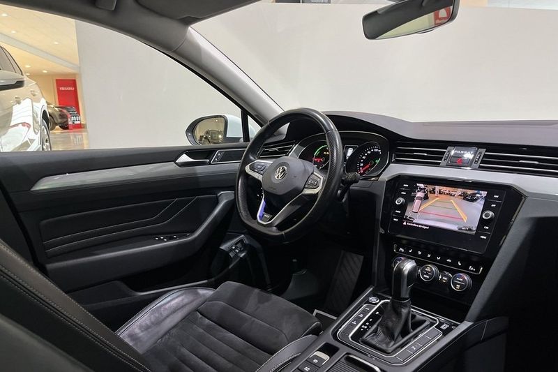Volkswagen Passat bild 9