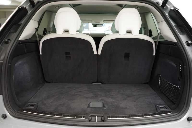 Volvo EX90 bild 8