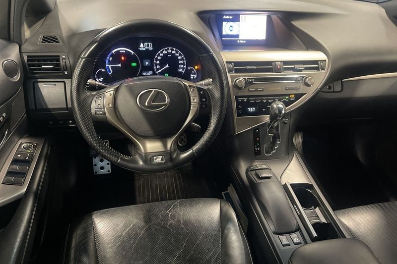Lexus RX bild 11