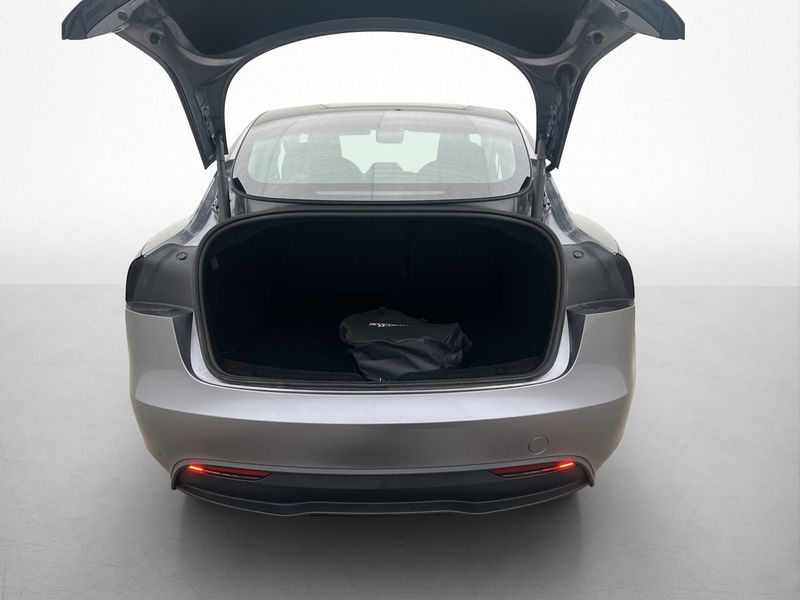 Tesla Model 3 bild 30
