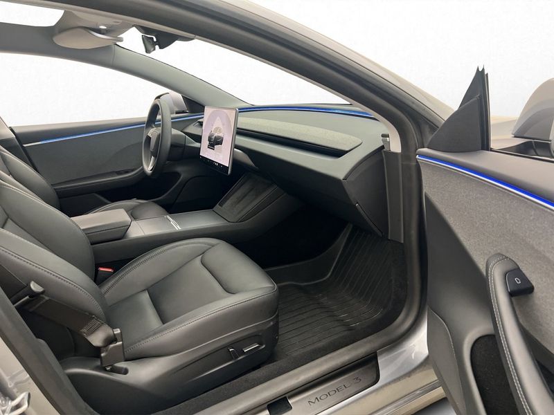Tesla Model 3 bild 29