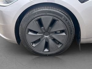 Tesla Model 3 bild 32