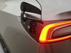 Tesla Model 3 bild 36