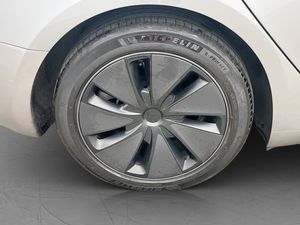 Tesla Model 3 bild 34