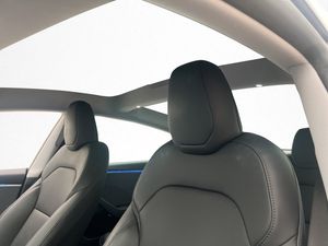 Tesla Model 3 bild 11