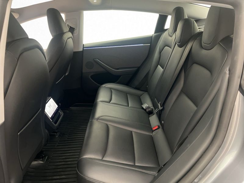 Tesla Model 3 bild 27