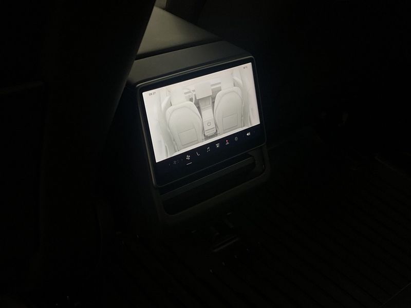 Tesla Model 3 bild 26