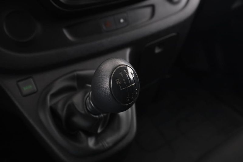 Renault Trafic bild 28