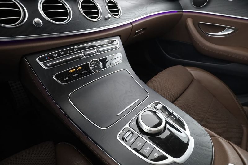 Mercedes E200 bild 24