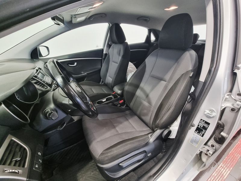 Hyundai i30 bild 7