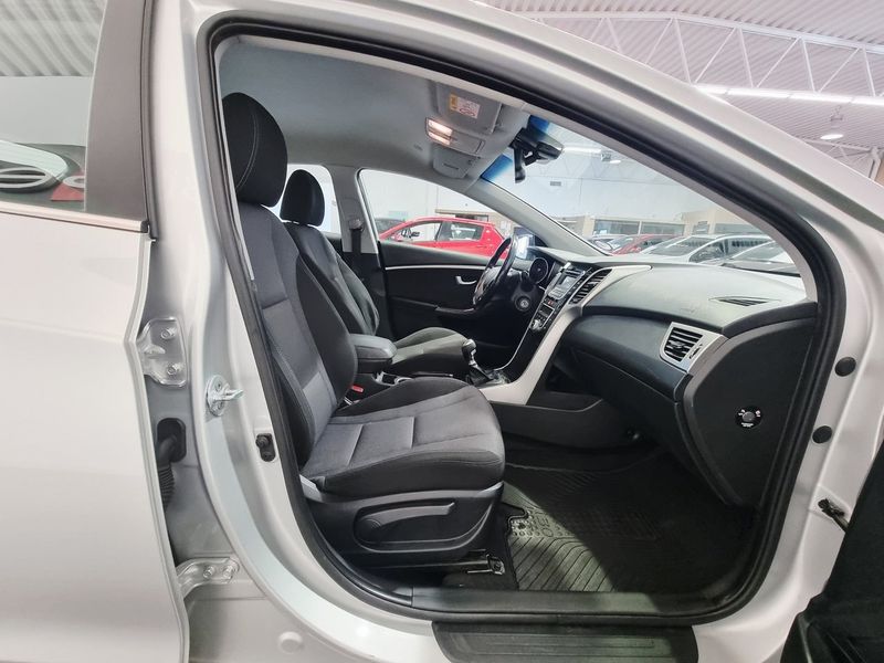 Hyundai i30 bild 17