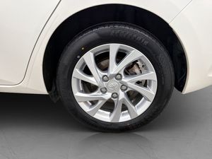 Toyota Auris bild 28