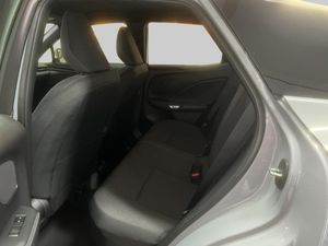 Lexus LBX bild 7