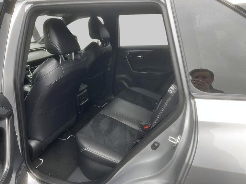 Toyota RAV4 bild 8
