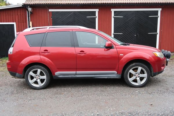 Mitsubishi Outlander 5-seater 2.4 MIVEC AWC Euro 4 - 2009