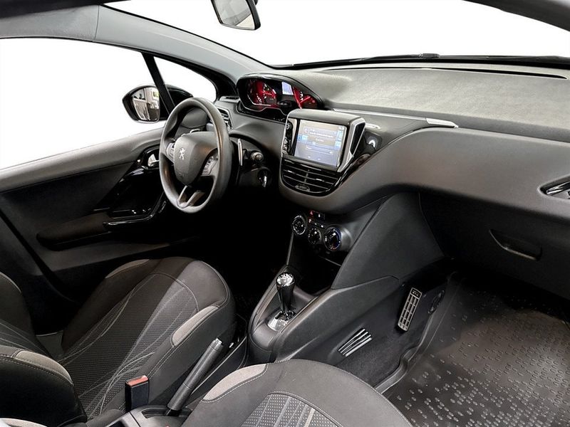 Peugeot 208 bild 13