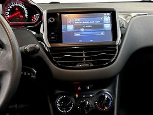 Peugeot 208 bild 11