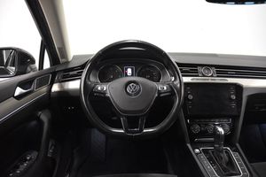 Volkswagen Passat bild 2