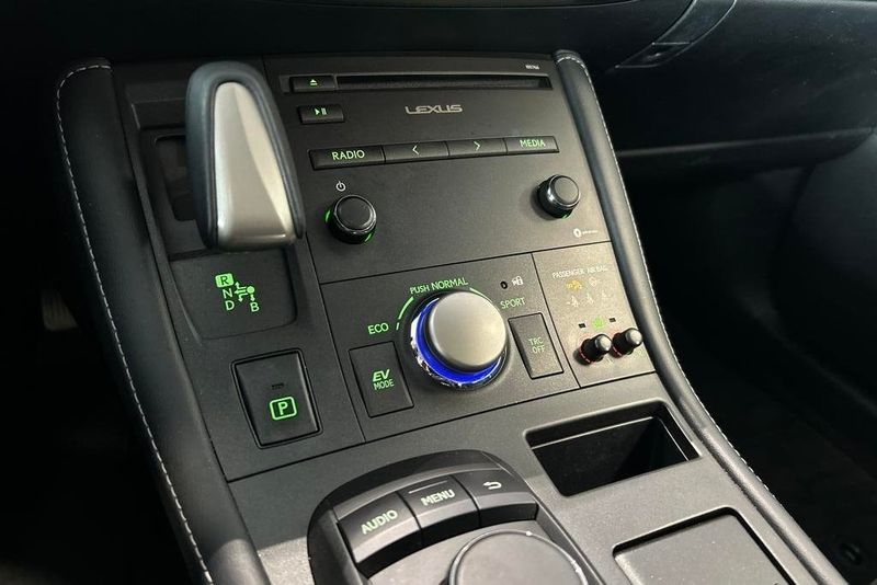 Lexus CT bild 11
