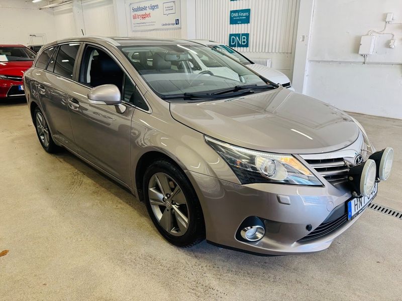 Toyota Avensis bild 13