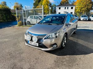 Toyota Avensis bild 2