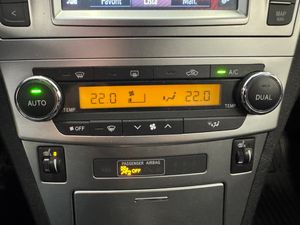 Toyota Avensis bild 23
