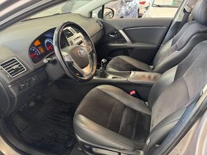 Toyota Avensis bild 20