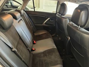 Toyota Avensis bild 18