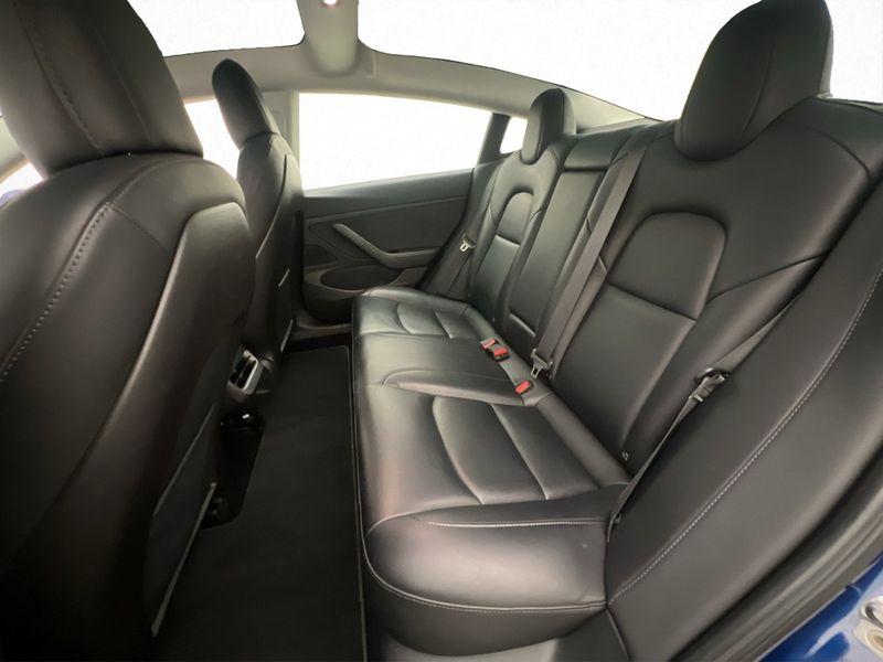 Tesla Model 3 bild 18