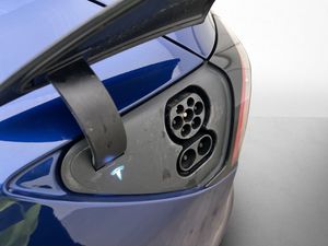 Tesla Model 3 bild 11