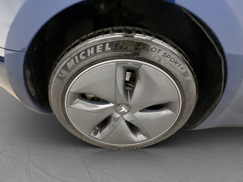 Tesla Model 3 bild 30