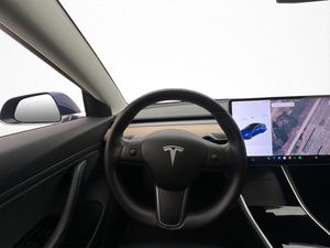 Tesla Model 3 bild 16