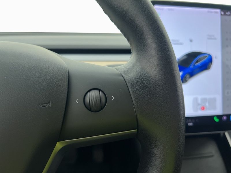 Tesla Model 3 bild 33