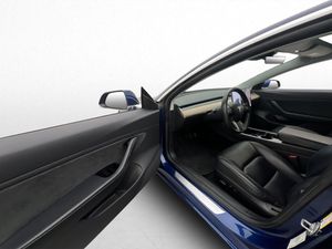 Tesla Model 3 bild 32