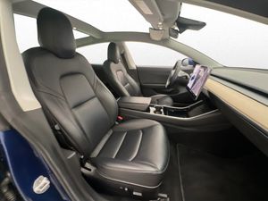 Tesla Model 3 bild 17