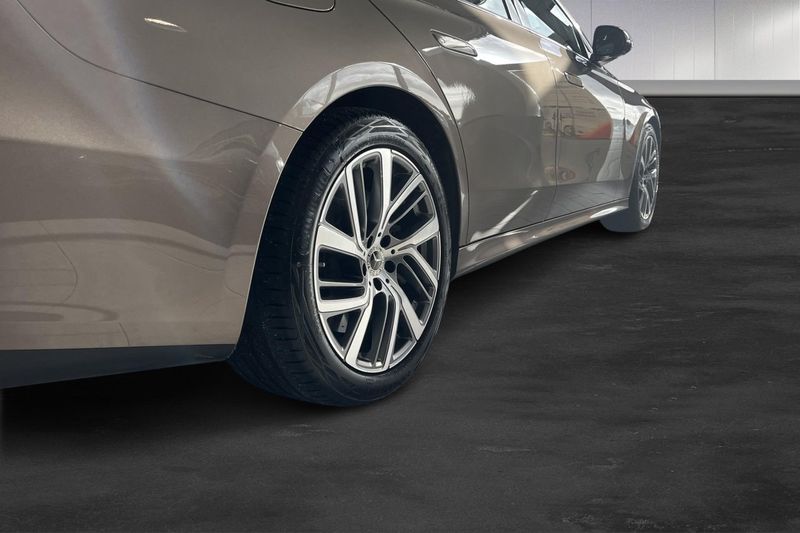 Mercedes E300 bild 5
