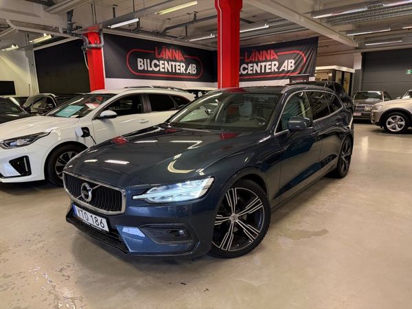 Volvo V60 D3 Aut Momentum Adv Pano H/K B-Kam D-värm Navi SE SPEC - 2019