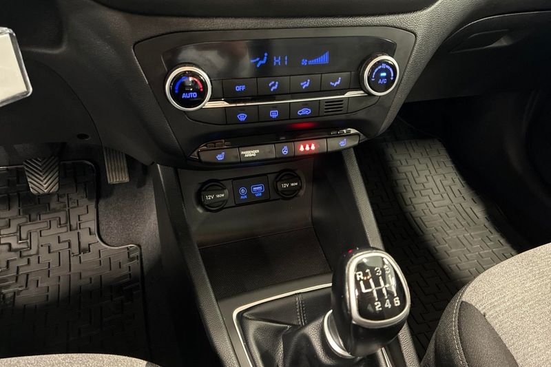 Hyundai i20 bild 8