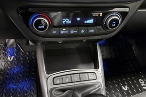 Hyundai i10 bild 11